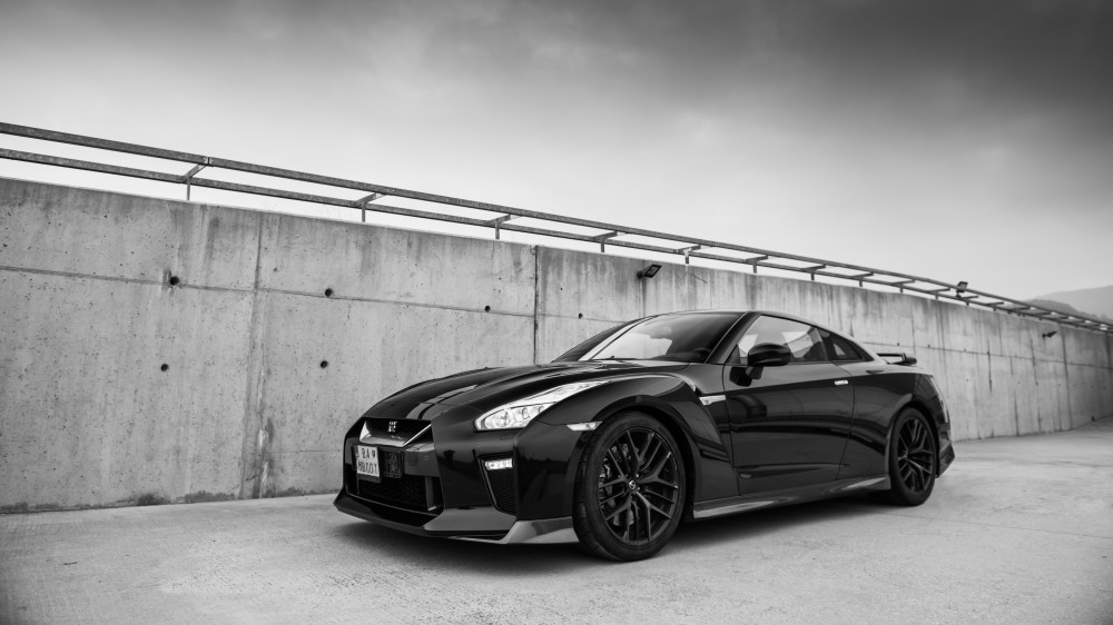Nissan R35 GT-R Black Edition MY2017 test